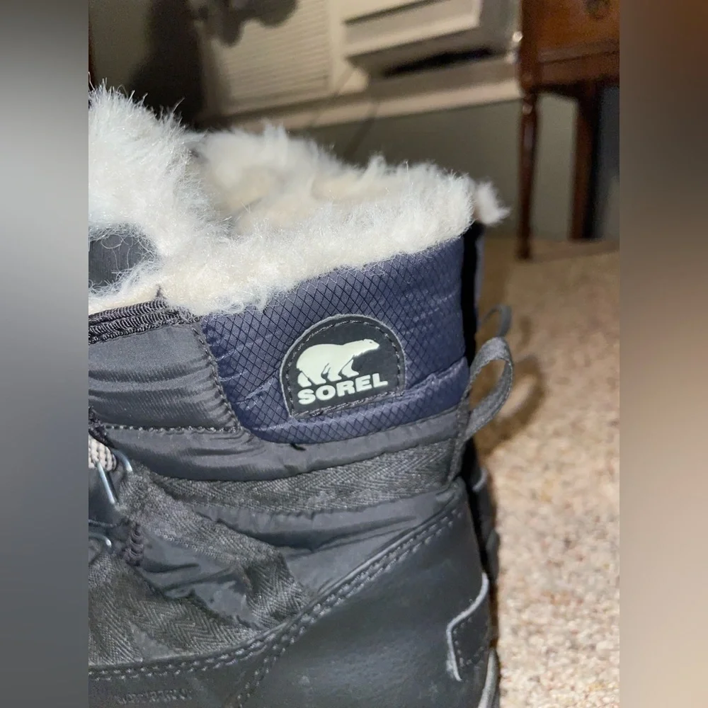 Sorel used waterproof